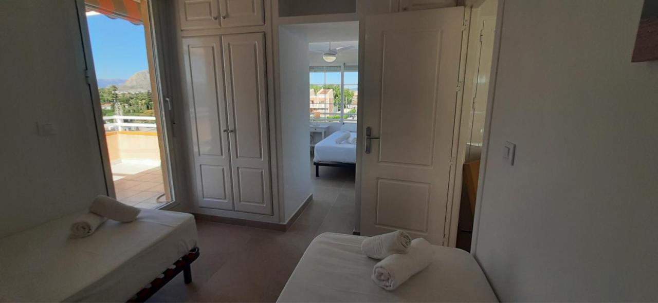 Apartament Atico En Urb Bahia De De Vacaciones Mar Por Medio *